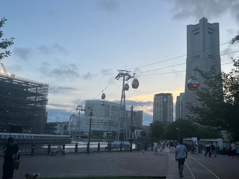 みなとみらい夕景とYOKOHAMA AIR CABIN