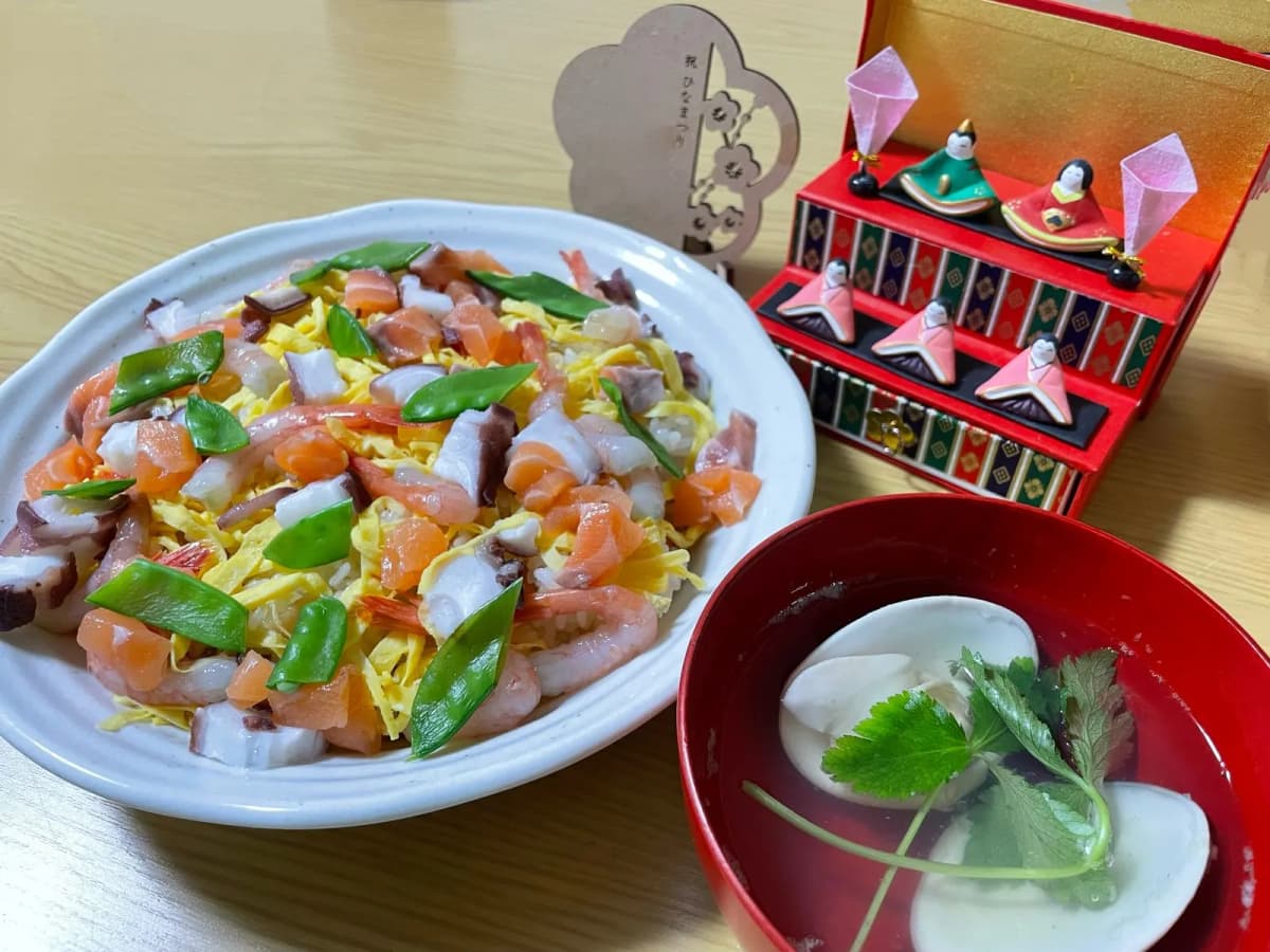 ちらし寿司とはまぐりのお吸い物