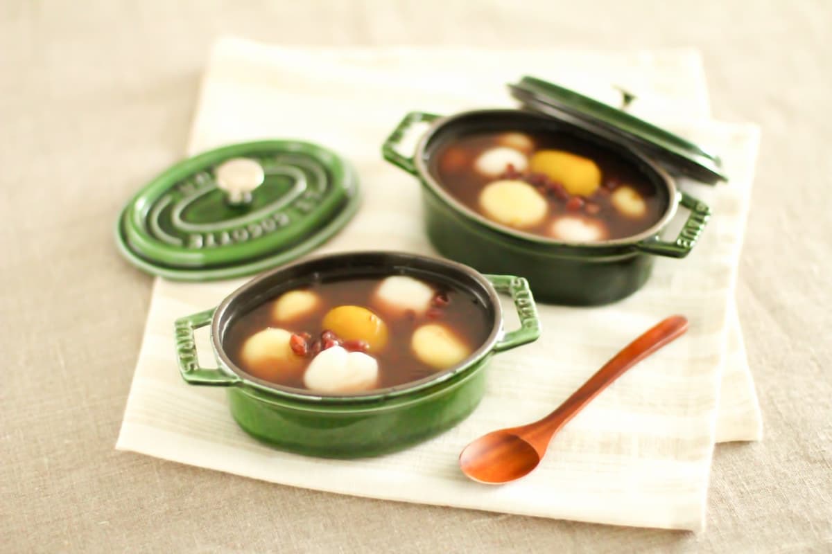 STAUBの器に盛られた白玉ぜんざい