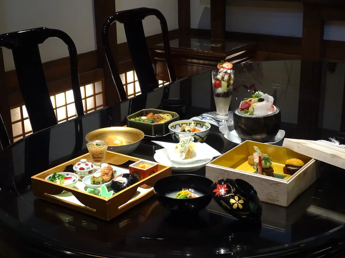 会席料理のお膳