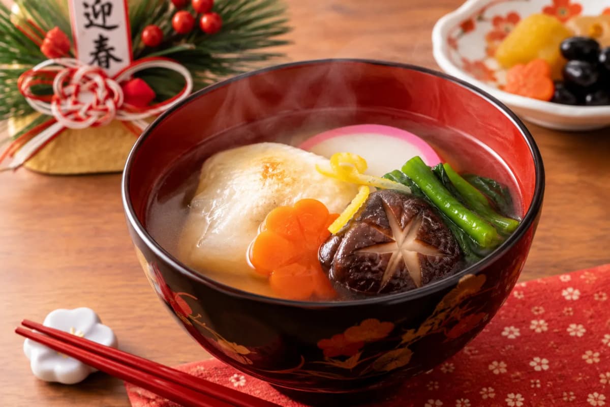 餅と野菜が入ったお雑煮
