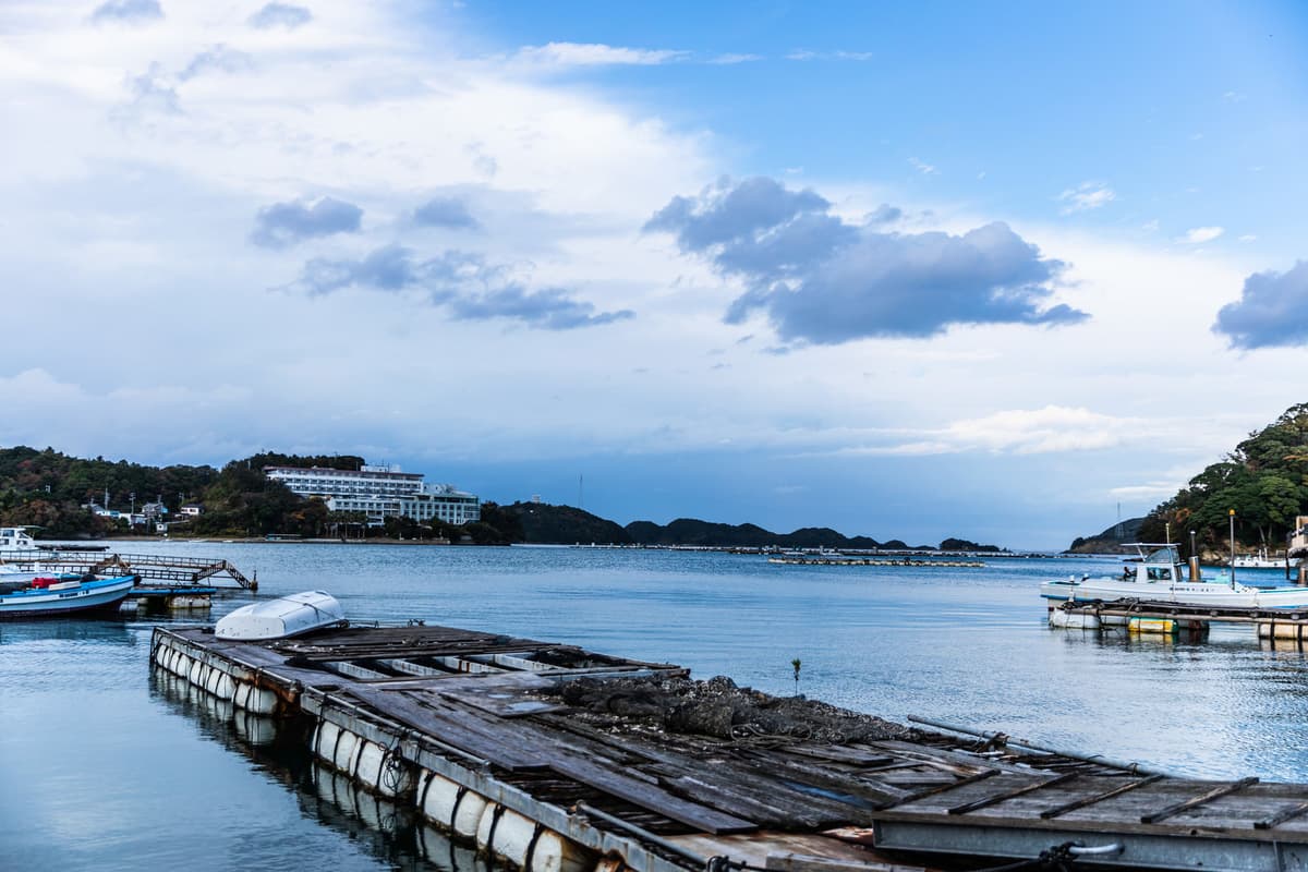 伊勢湾の夕暮れの風景