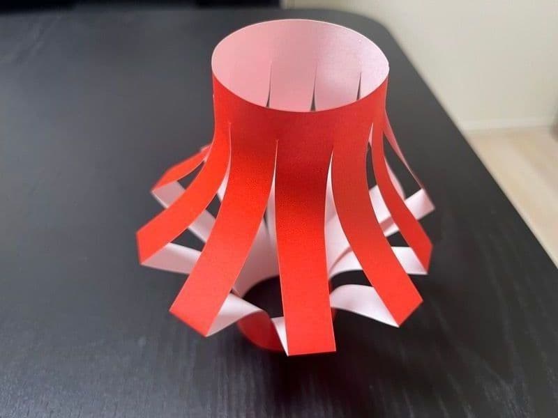 折り紙で作った提灯の完成形